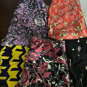 Bundle of OS Lularoe leggings